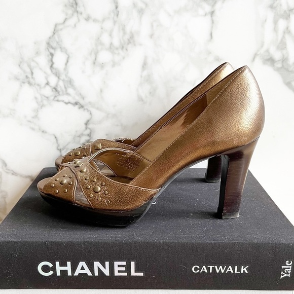 Gianni Bini Metallic Studded heels - Picture 2 of 8